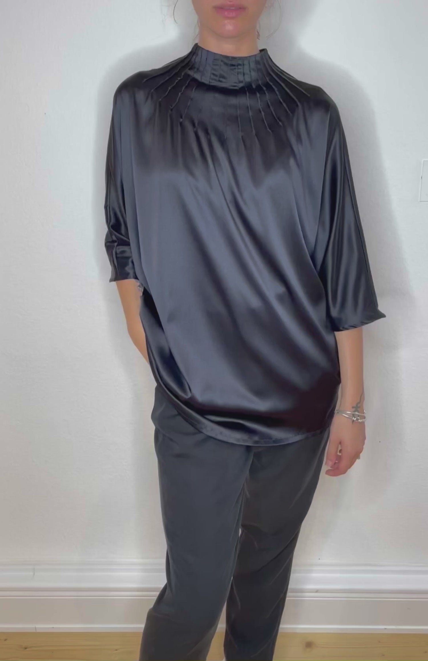 Camellia long sleeve black blouse – Helene Galwas